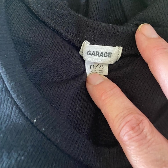 Garage Black Striped Cropped Tee Size XS - Picture 6 of 8